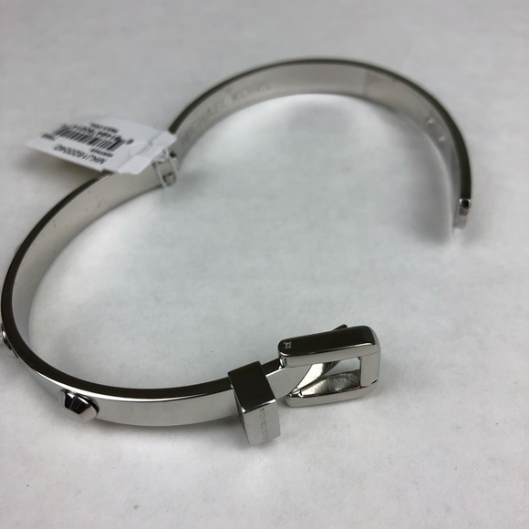 Michael Kors Heritage Astor Buckle Bangle - Picture 3 of 6